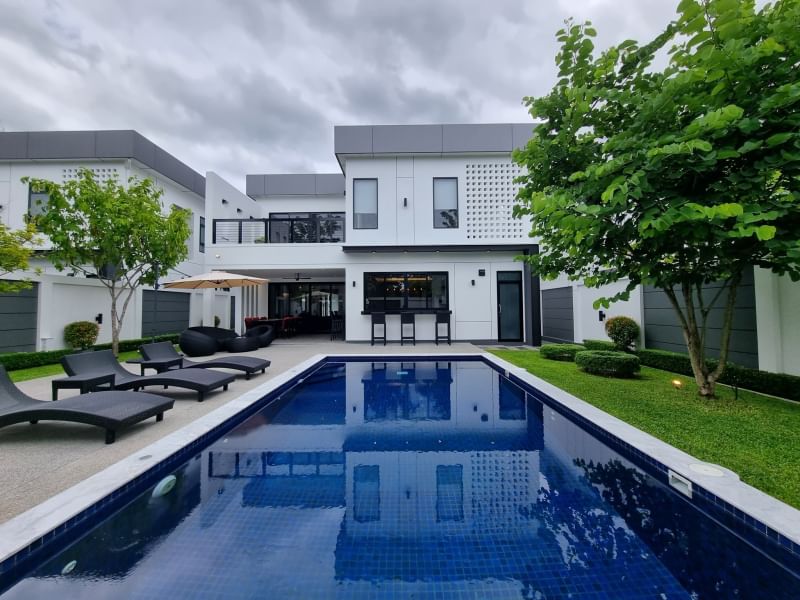 ขายบ้านสร้างใหม่ Modern Luxuly PoolVilla #บ้านตัวอย่าง Type A เริ่มต้น 12 – 20 ล้าน (ราคา presale)