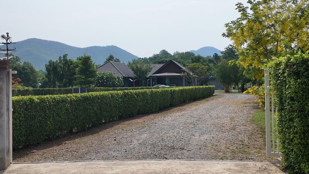 AA0502 ขายบ้านสวนวิวดอยขะม้อ ใกล้ถนนซุปเปอร์เชียงใหม่-ลำพูน เนื้อที่ 4-2-37 ไร่ รูปที่ 3